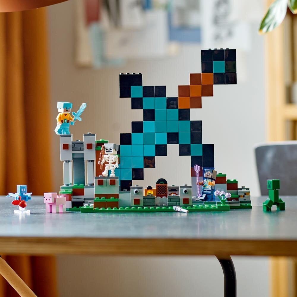 LEGO Minecraft - Uitvalbasis Zwaard 8+