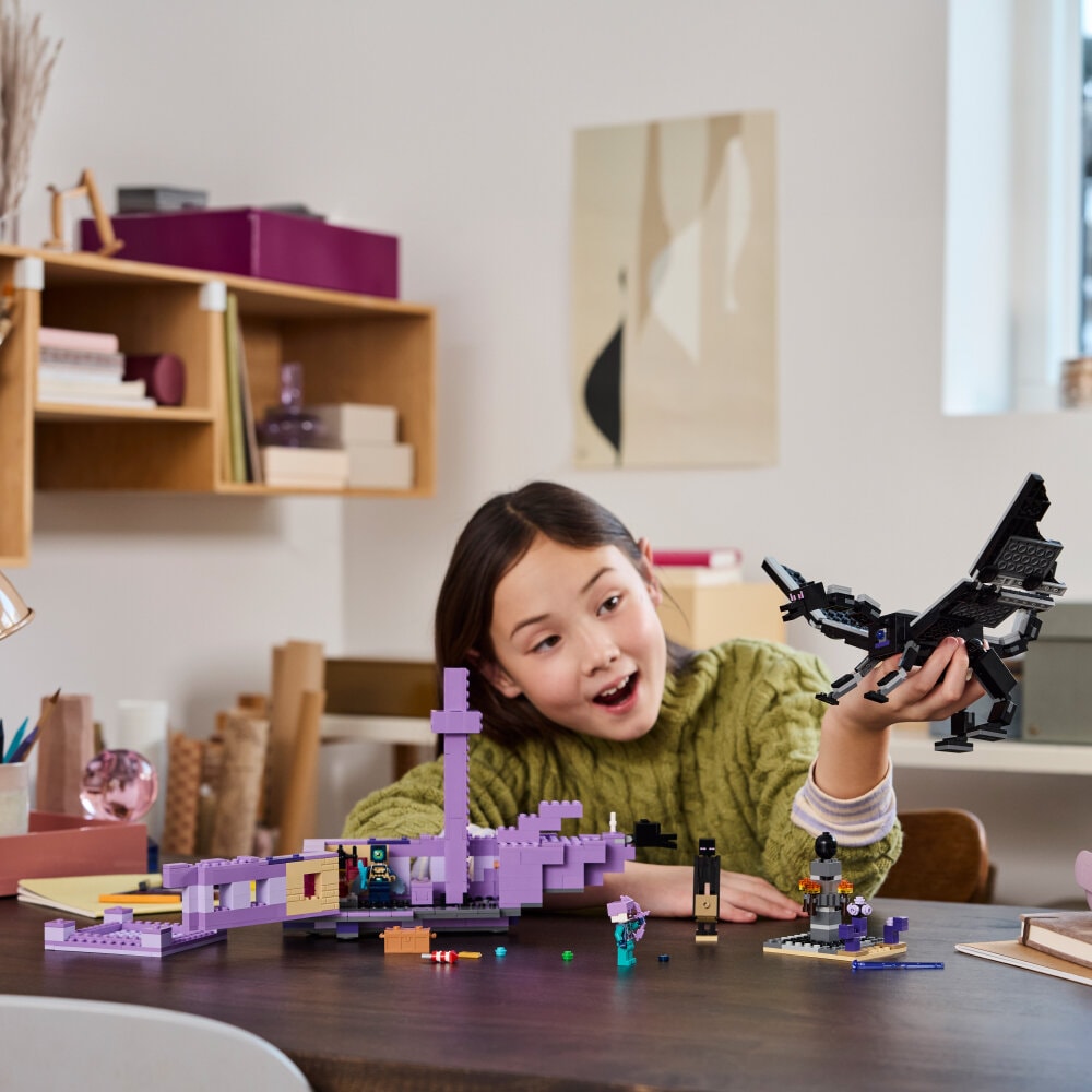 LEGO Minecraft - De Enderdraak en het End-schip 8+
