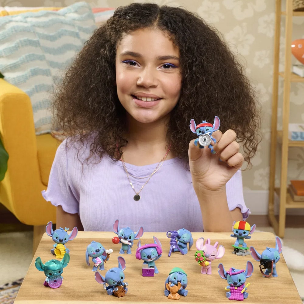 Stitch verrassings­ei met verzamel­figuur