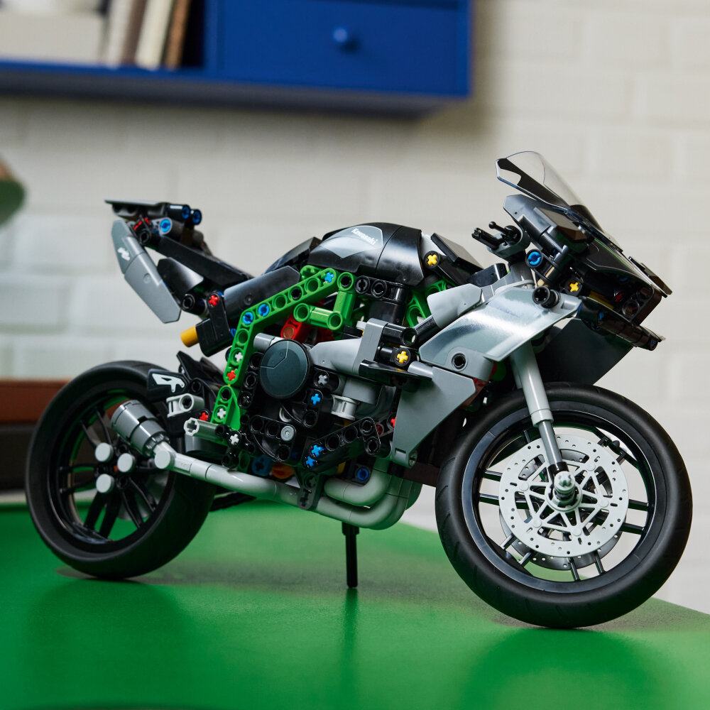 LEGO Technic - Kawasaki Ninja H2R motor 10+