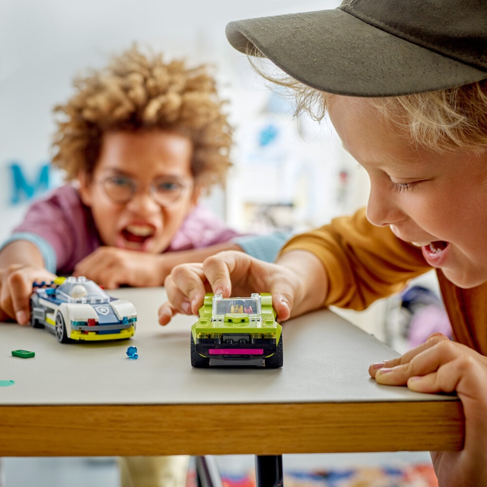 LEGO City - Politiewagen en snelle autoachtervolging 6+